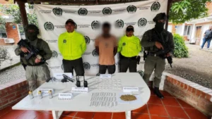 Operativo de la Policía deja tres capturados y armamento incautadoen el norte del Cauca
